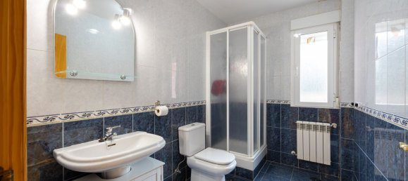 5 bedrooms House in Valdemorillo, Spain No. 106468 12