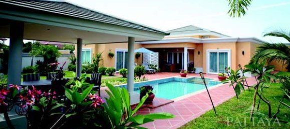 2 bedrooms Cafe / restaurant in Pattaya, Thailand No. 1509 4