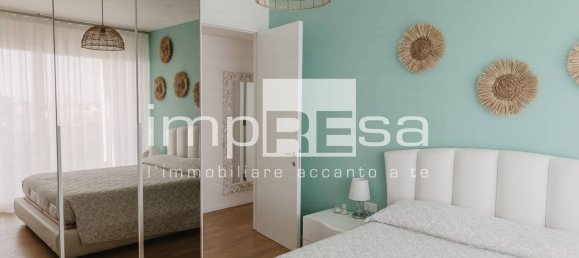 4 rooms Penthouse in Jesolo, Italy No. 220553 11