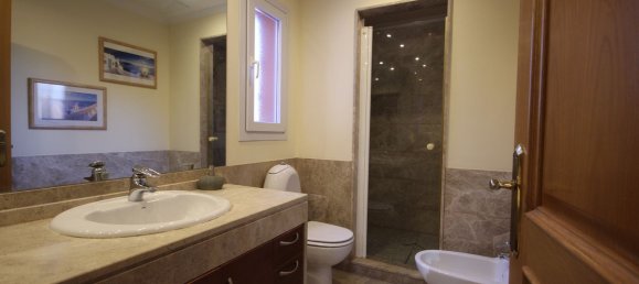 3 Schlafzimmer Haus in Marbella, Spain, Nr. 55895 11