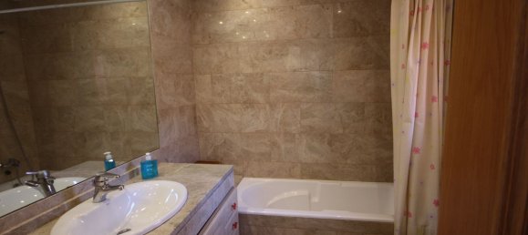 3 Schlafzimmer Haus in Marbella, Spain, Nr. 55895 9