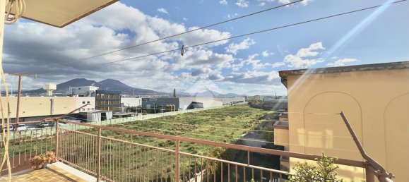 Apartamento de 3 divisões em Naples, Italy N.º 120421 3