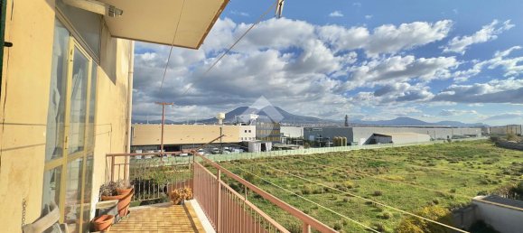 Apartamento de 3 divisões em Naples, Italy N.º 120421 4