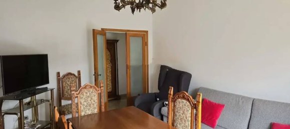 5-salle Appartement à Ascoli Piceno, Italy No. 195101 2