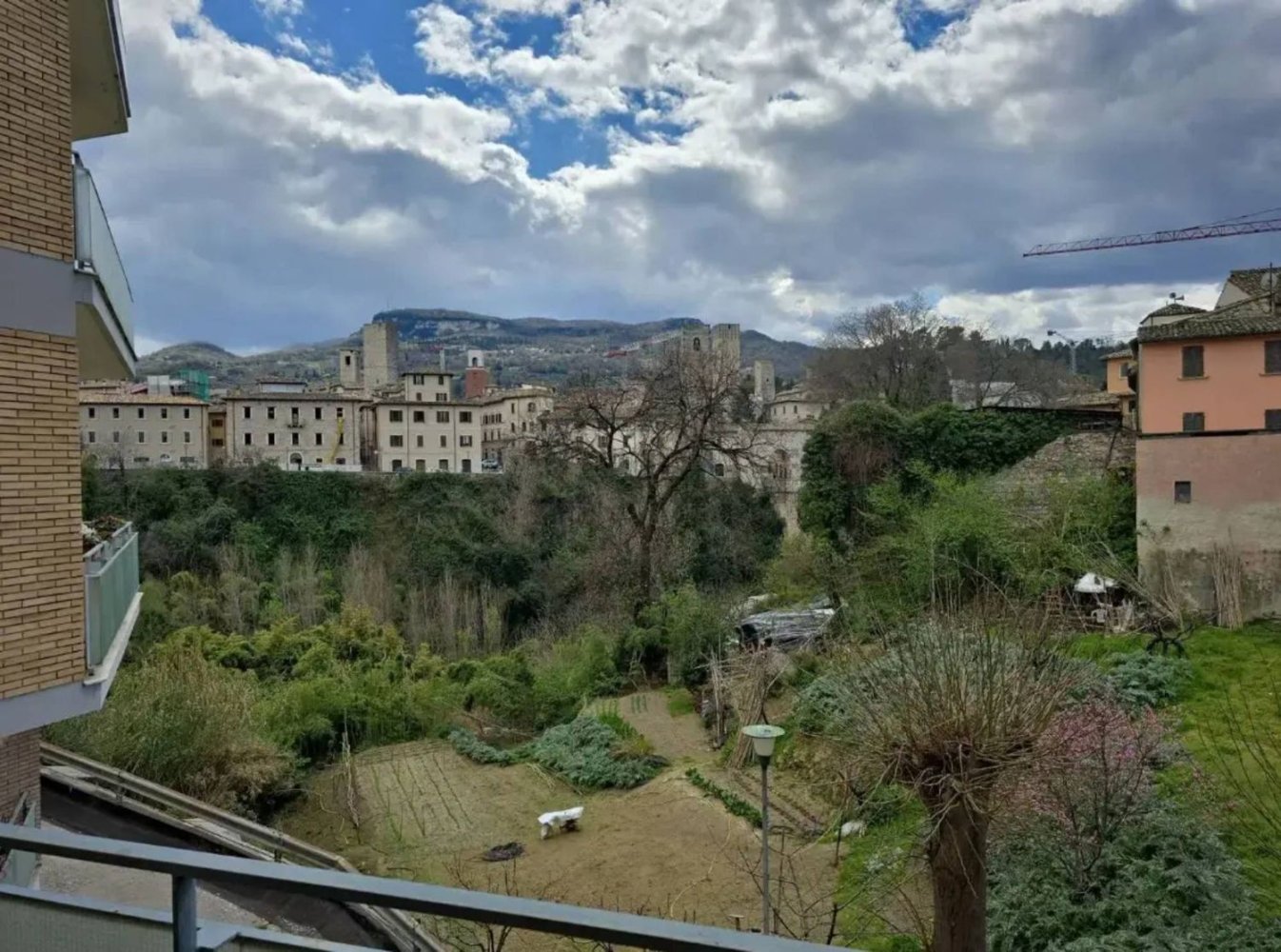 5-salle Appartement à Ascoli Piceno, Italy No. 195101