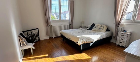 3 bedrooms House in Neuilly-Plaisance, France No. 121276 2