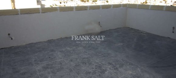 2 bedrooms Penthouse in Swieqi, Malta No. 3482 3