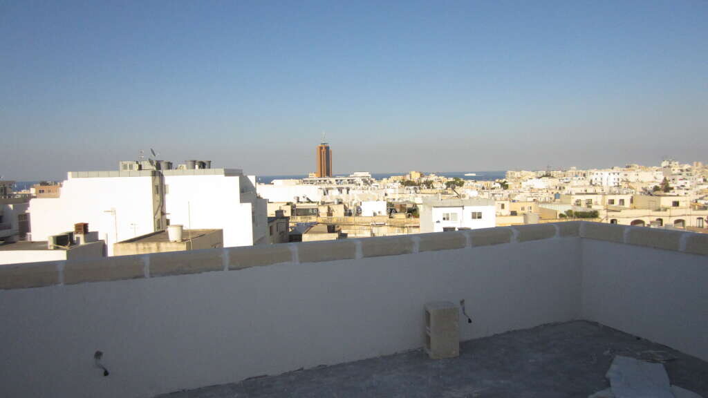 2 bedrooms Penthouse in Swieqi, Malta No. 3482