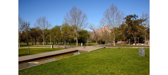 111m² Commercial property in Lisbon, Portugal No. 327858 29