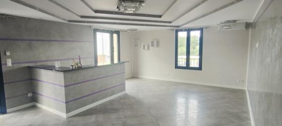 73m² Commercial property in Belgodere, France No. 77693 2