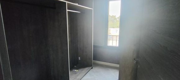 73m² Commercial property in Belgodere, France No. 77693 5