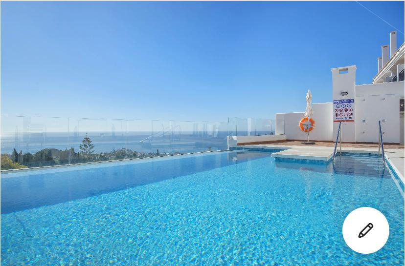 Dúplex de 2 dormitorios en Benalmádena, Spain No. 185474