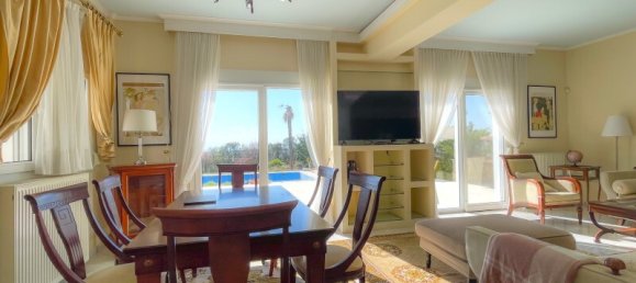 4 bedrooms Villa in Epanomi, Greece No. 2284 3