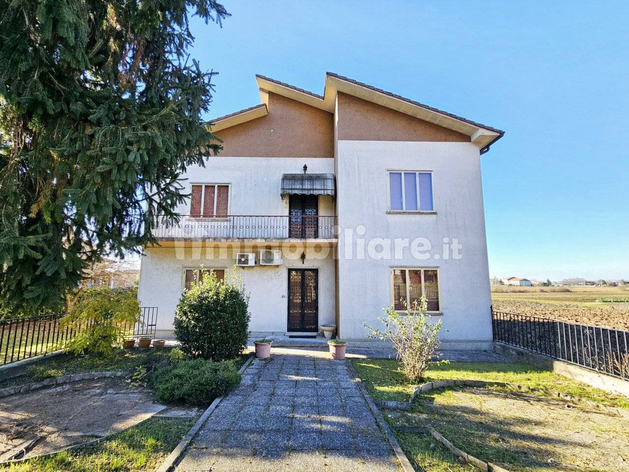 4 bedrooms House in Lozzo Atestino, Italy No. 90843