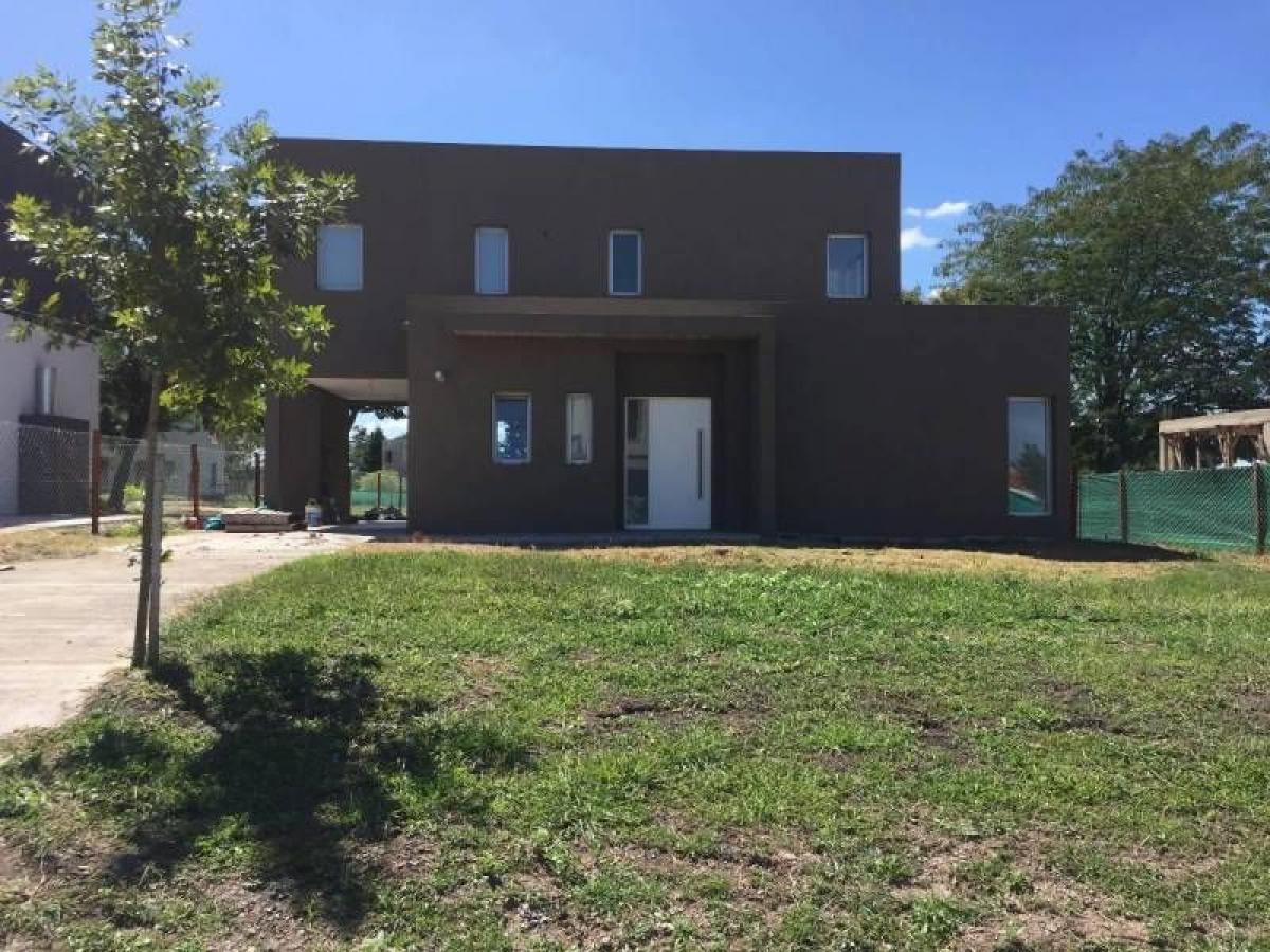 Casa T3 em Pilar, Argentina N.º 89873