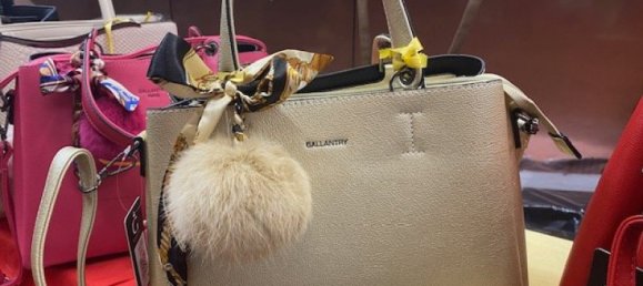 Gewerbliche Immobilie in Aix-les-Bains, France 42m², Nr. 295264 4