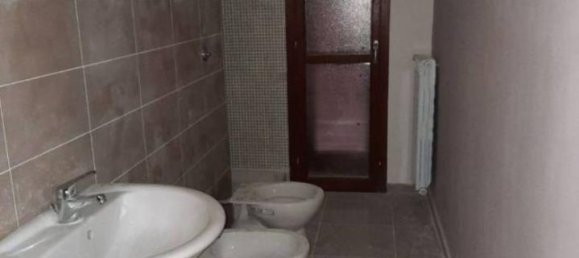 Apartamento de 4 habitaciónes en San Marcellino, Italy No. 107350 11
