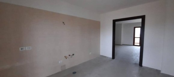 Apartamento de 4 habitaciónes en San Marcellino, Italy No. 107350 2