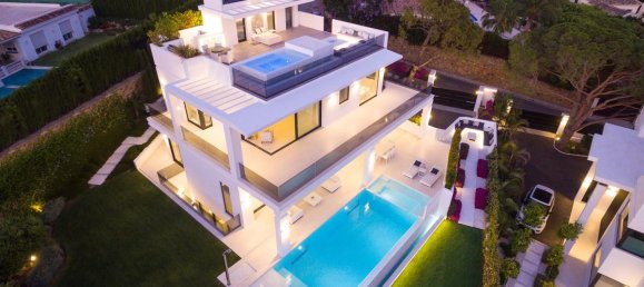 5 bedrooms Villa in Marbella, Spain No. 73068 32