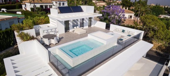 5 bedrooms Villa in Marbella, Spain No. 73068 14