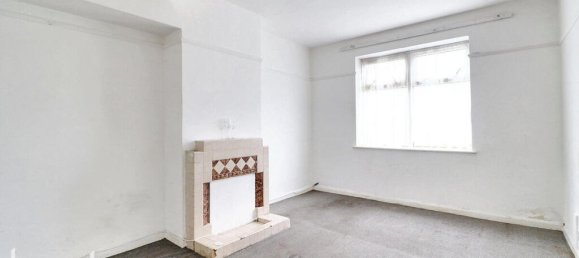 2 bedrooms House in Dagenham, United Kingdom No. 4823 4