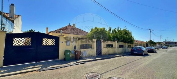 3 Schlafzimmer Villa in Seixal, Portugal, Nr. 303312 2