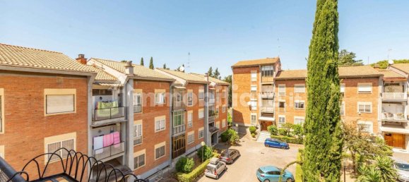 2 bedrooms Apartment in Rome, Italy No. 277994 5