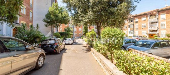 2 bedrooms Apartment in Rome, Italy No. 277994 4