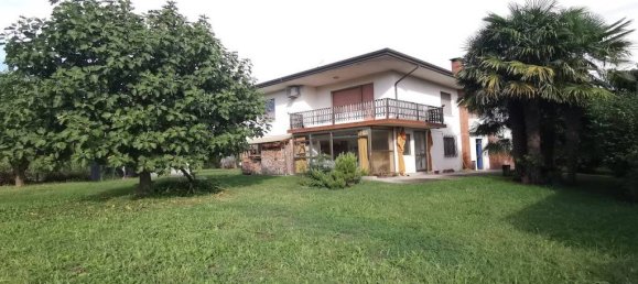 3 bedrooms Villa in Pordenone, Italy No. 285834 6