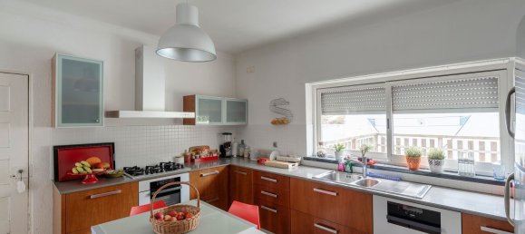 5 bedrooms House in Marinha Grande, Portugal No. 108302 9