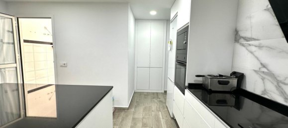 Apartamento T3 em El Puerto de Santa Maria, Spain N.º 144161 3