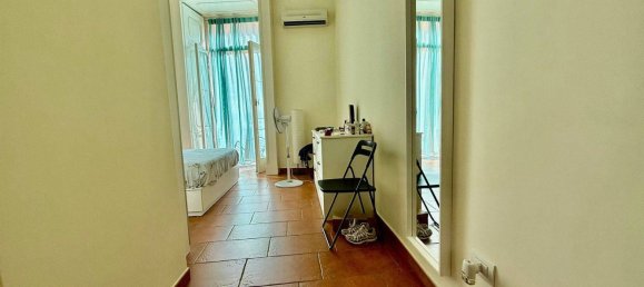 4 bedrooms Apartment in Naples, Italy No. 327084 15