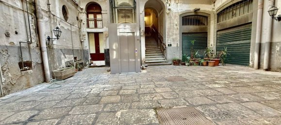 4 bedrooms Apartment in Naples, Italy No. 327084 11