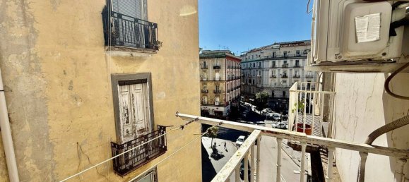 4 bedrooms Apartment in Naples, Italy No. 327084 9
