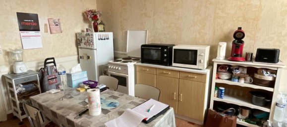 537m² Building in Vierzon, France No. 219105 4