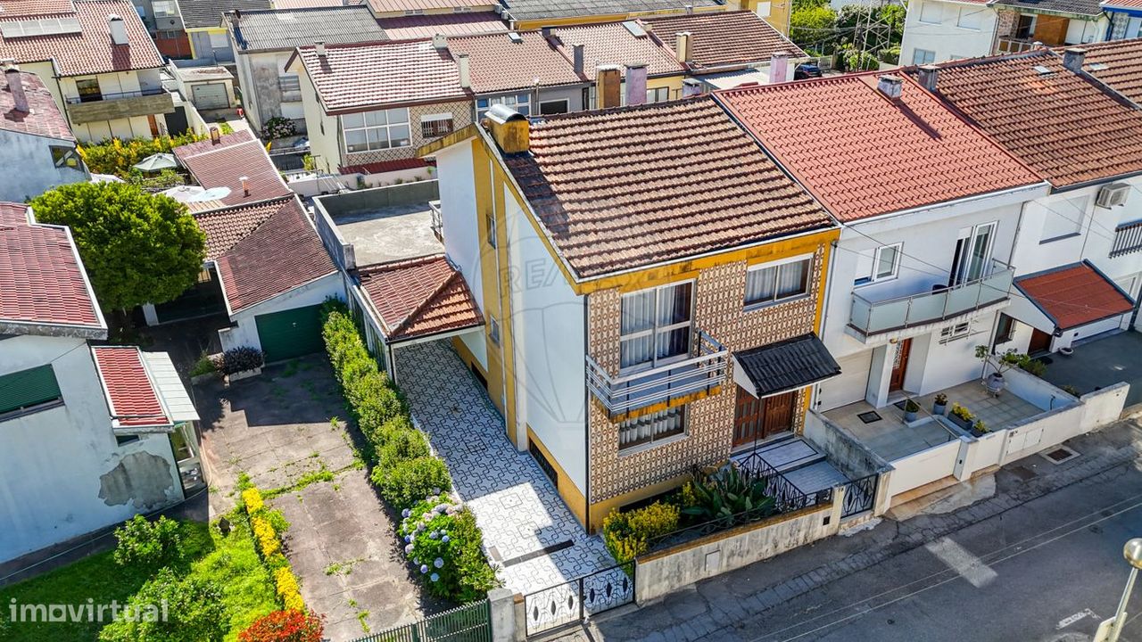 4 chambres Maison à Matosinhos, Portugal No. 221458