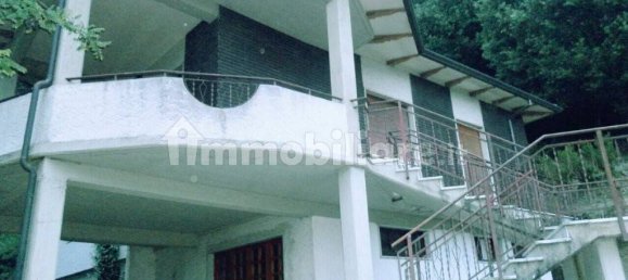 3 bedrooms Villa in Carrara, Italy No. 48078 7