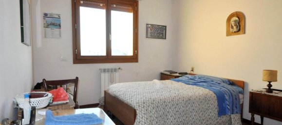 5-salle Maison à Loro Ciuffenna, Italy No. 234170 17