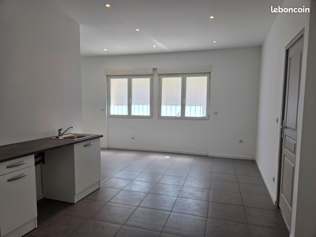 1 bedroom Apartment in Marseille, France No. 347237