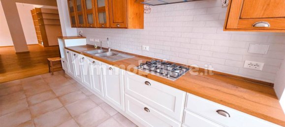 2 bedrooms Apartment in Rome, Italy No. 222753 12