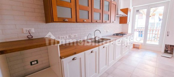 2 bedrooms Apartment in Rome, Italy No. 222753 11