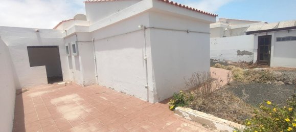 2 bedrooms House in La Oliva, Spain No. 168592 17