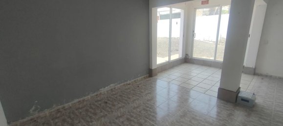 2 bedrooms House in La Oliva, Spain No. 168592 23