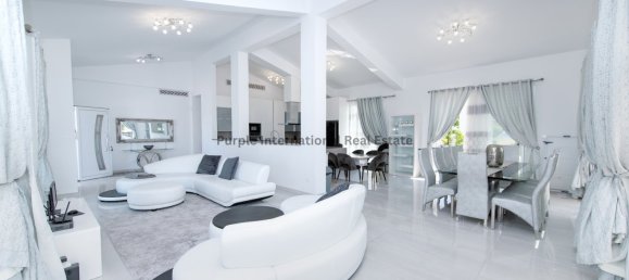 Вилла с 4 спальнями в Си Кейвз, Кипр № 968 24