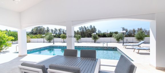 Вилла с 4 спальнями в Си Кейвз, Кипр № 968 9