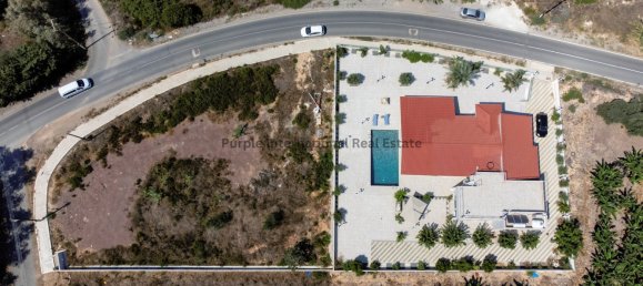 Вилла с 4 спальнями в Си Кейвз, Кипр № 968 27