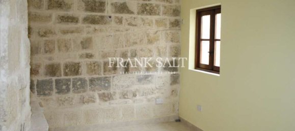 Bureau à Qrendi, Malta No. 12593 2