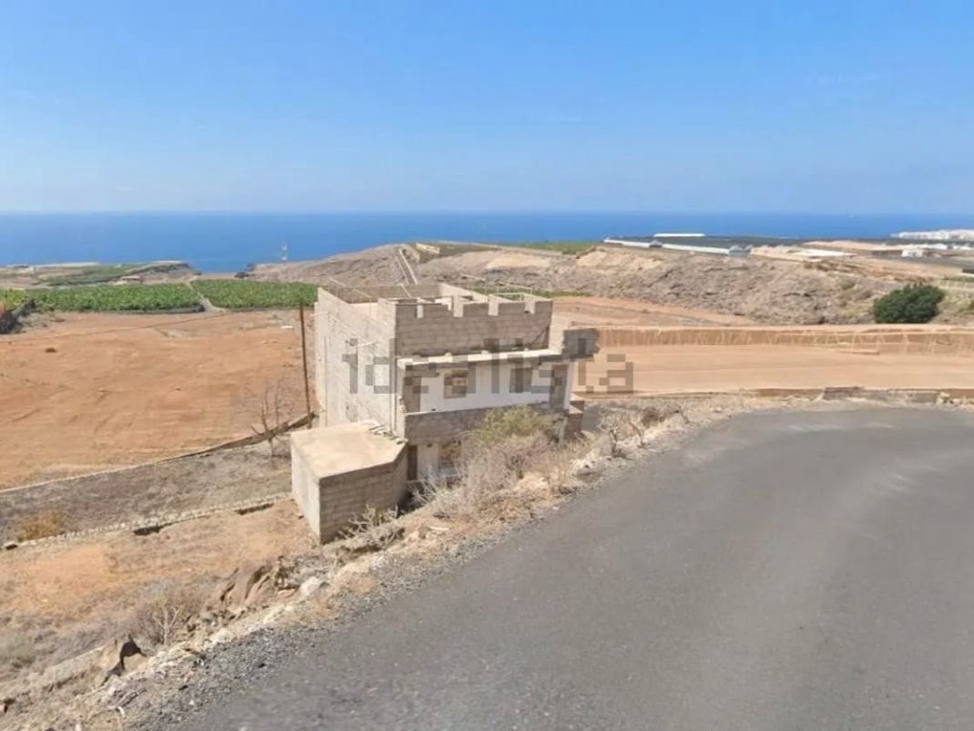 Terreno en Adeje, Spain 59075 m² No. 187648