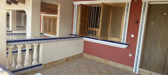 4 bedrooms Bungalow in Guardamar del Segura, Spain No. 13265 3