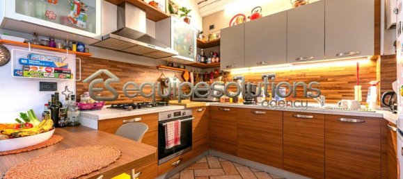 2غرفة شقة في Bergamo, Italy رقم 42230 24